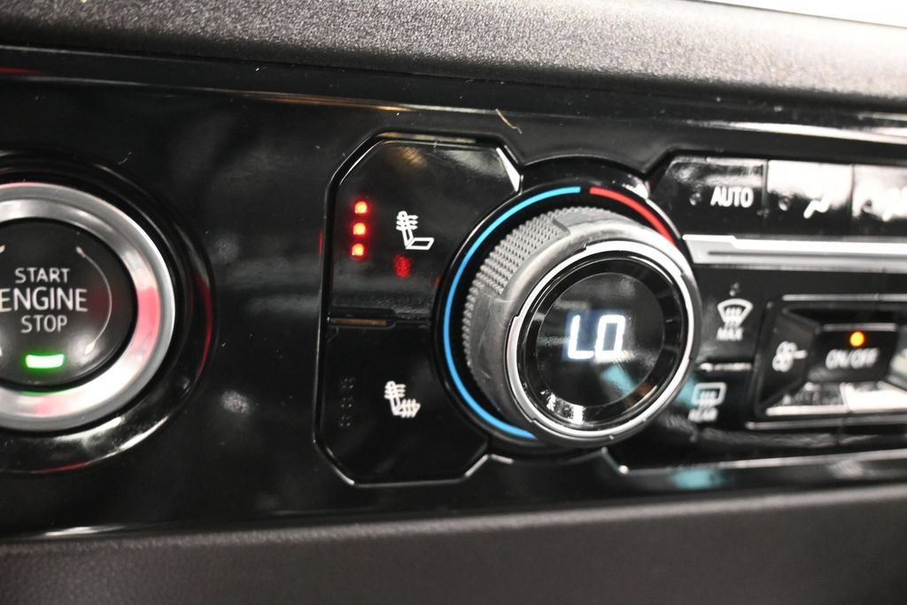 Used 2024 Chevrolet Silverado 1500 LT RWD image 21