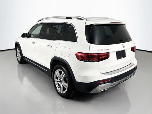 Used 2022 Mercedes-Benz GLB 250 4MATIC image 3
