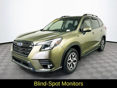 Used 2024 Subaru Forester Premium AWD/4WD image 5