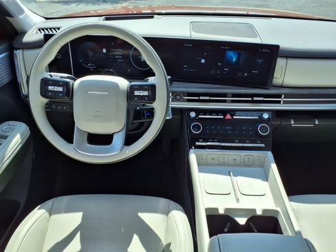 Used 2025 Hyundai Santa Fe Calligraphy FWD image 13