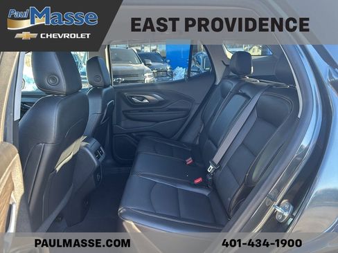 Used 2021 GMC Terrain SLT image 16