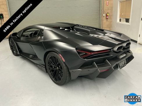 Used 2024 Lamborghini Revuelto image 11