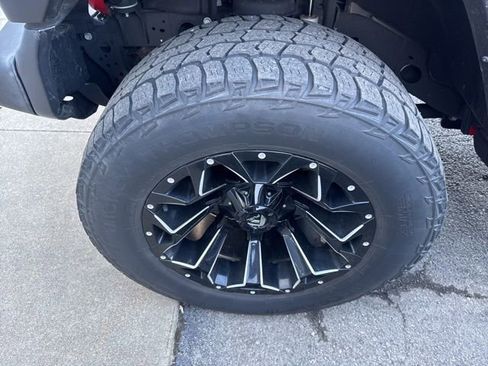 Used 2020 Jeep Gladiator Sport w/ Quick Order Package 24S image 10