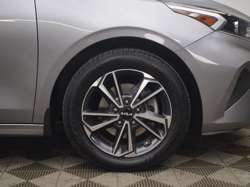 Used 2023 Kia Forte LXS w/ LXS Technology Package FWD image 28