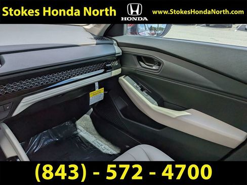 Used 2025 Honda Accord EX-L image 18
