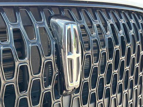 Used 2024 Lincoln Corsair AWD w/ Equipment Group 101A image 11