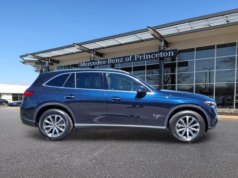 Certified 2023 Mercedes-Benz GLC 300 4MATIC image 2