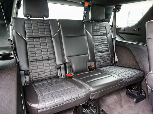Used 2023 Cadillac Escalade V AWD/4WD image 19