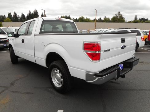 Used 2014 Ford F150 XL w/ Equipment Group 101A Mid AWD/4WD image 9
