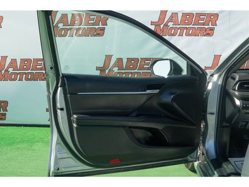Used 2024 Toyota Camry SE FWD image 29