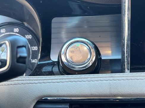 Used 2022 Lincoln Corsair Standard Sport Utility w/ Premium Package image 31