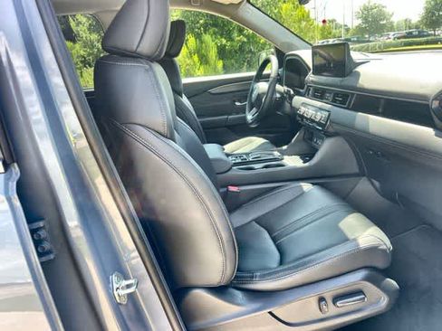 Used 2026 Honda Pilot Touring image 12
