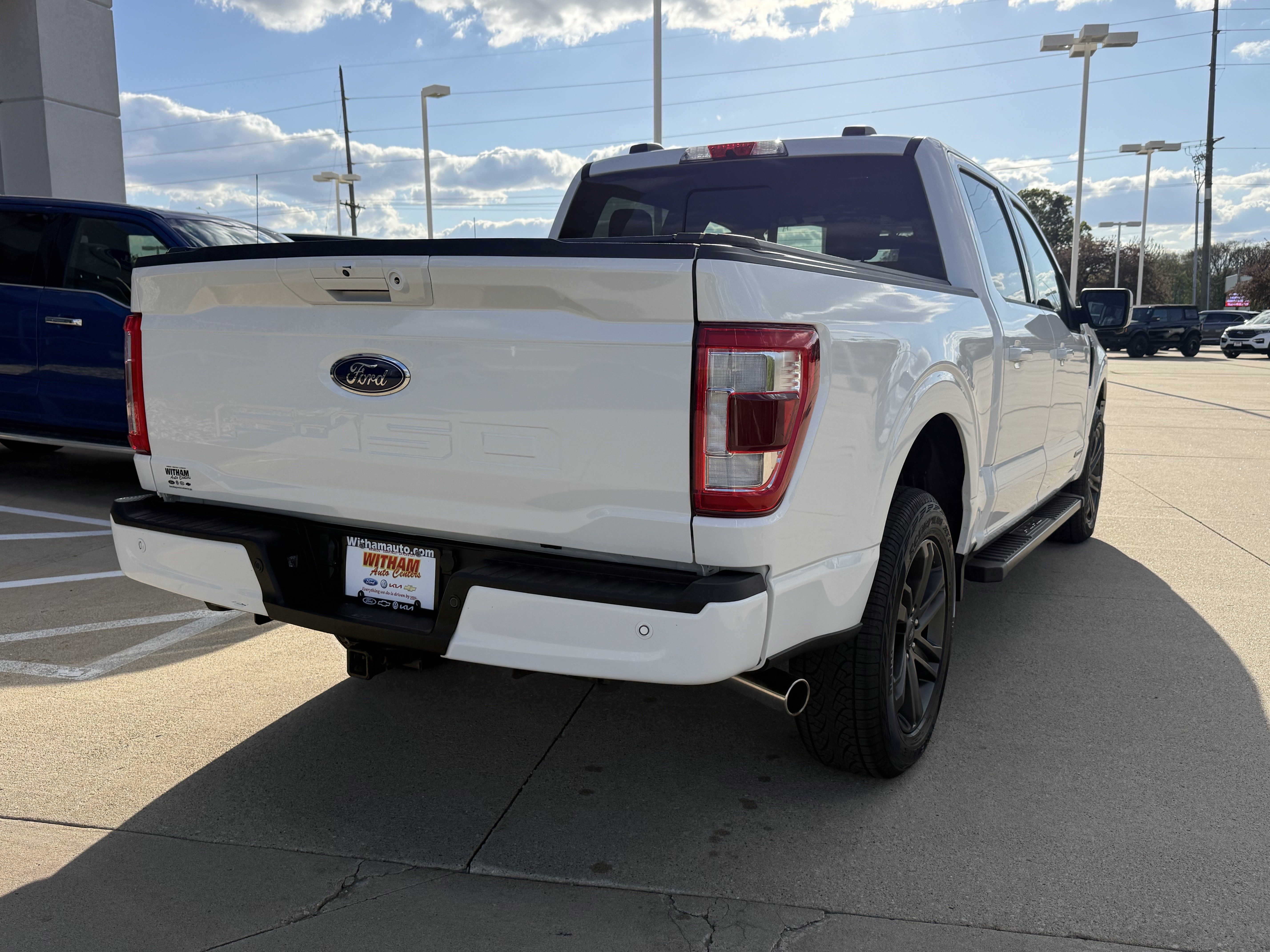 Used 2023 Ford F150 Lariat AWD/4WD image 4