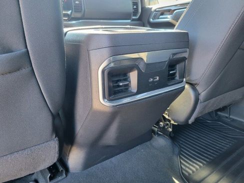 Used 2024 GMC Sierra 1500 Elevation image 30
