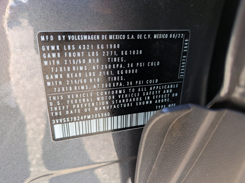 Certified 2023 Volkswagen Taos SE w/ Black Wheel Package FWD image 32