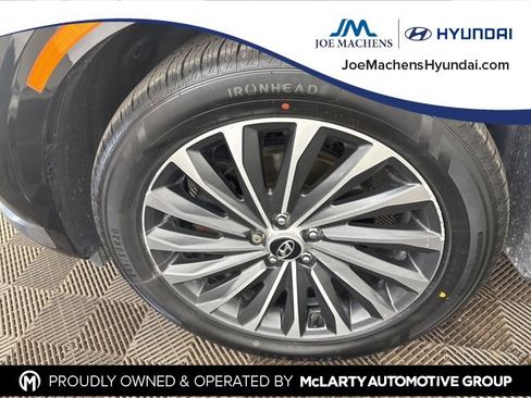 Used 2023 Hyundai Palisade Calligraphy image 40