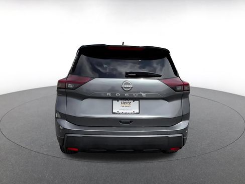 Used 2025 Nissan Rogue SV FWD image 12