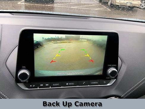 Used 2025 Nissan Sentra SV w/ All-Weather Package image 22