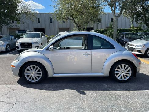 Used 2008 Volkswagen Beetle S image 6