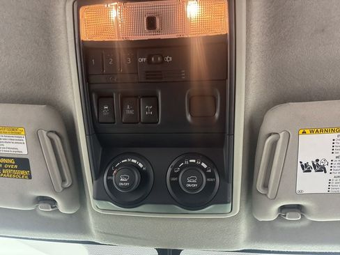 Used 2018 Toyota 4Runner TRD Off-Road Premium image 16