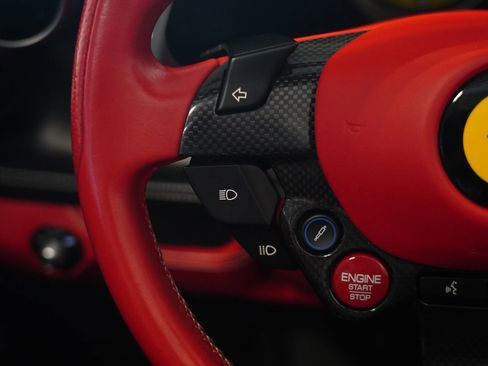 Used 2021 Ferrari F8 Tributo image 20