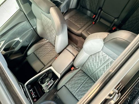 New 2025 Audi SQ5 Premium Plus image 18