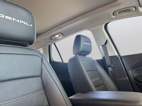Used 2022 GMC Terrain Denali w/ Denali Premium Package AWD/4WD image 17