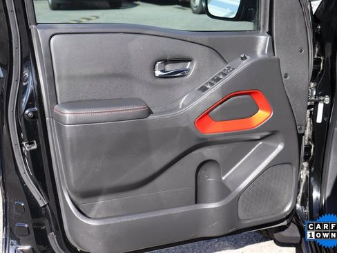 Used 2022 Nissan Frontier Pro-X image 12