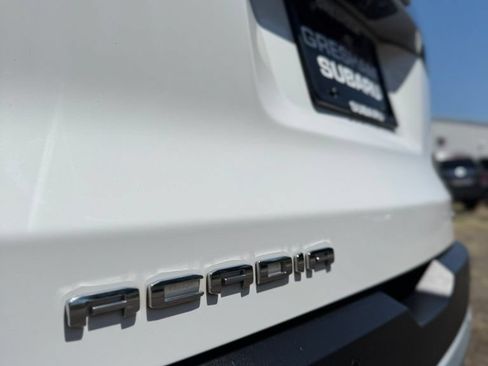 Used 2023 GMC Acadia SLT AWD/4WD image 51