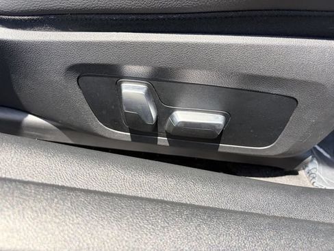 Used 2022 BMW 430i Coupe w/ M Sport Package RWD image 11