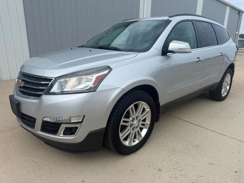 Used 2015 Chevrolet Traverse LT w/ Style and Technology Package AWD/4WD image 2