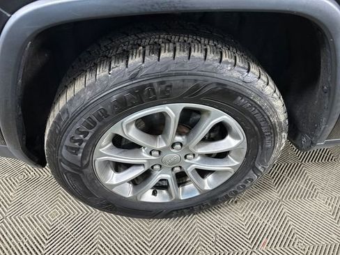 Used 2015 Jeep Grand Cherokee Limited image 10