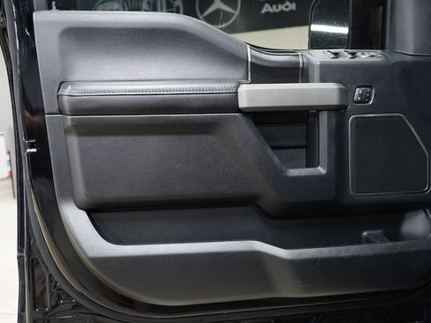 Used 2019 Ford F150 Raptor w/ Equipment Group 802A Luxury AWD/4WD image 9