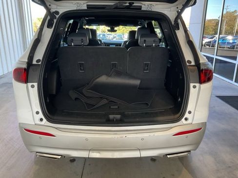 Used 2024 Buick Enclave Premium image 20