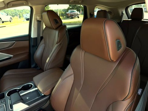 Used 2024 Acura MDX w/ Advance Package AWD/4WD image 12