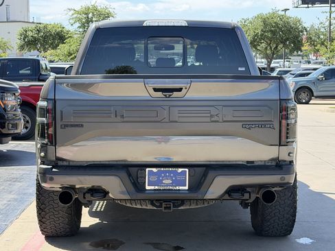 Used 2018 Ford F150 Raptor w/ Equipment Group 802A Luxury AWD/4WD image 5