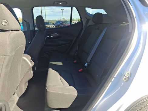 Used 2024 GMC Terrain SLE image 10