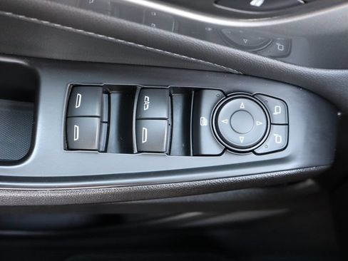 Used 2023 Chevrolet Traverse LT AWD/4WD image 28