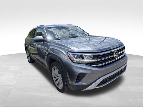 Used 2023 Volkswagen Atlas Cross Sport SE FWD image 4