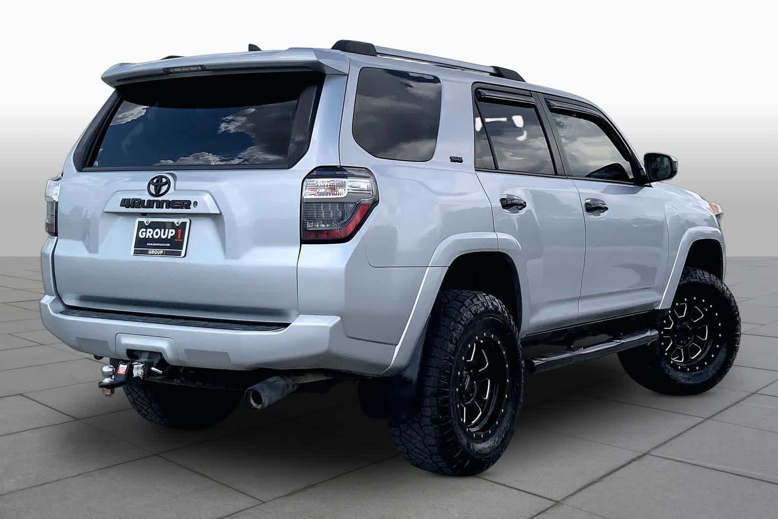 Used 2016 Toyota 4Runner SR5 RWD image 13