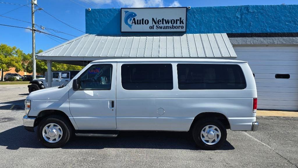 Used 2014 Ford E-150 and Econoline 150 Wagon RWD image 1