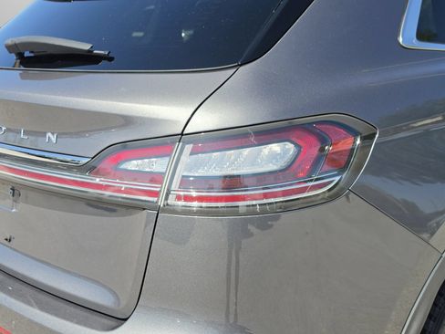 Used 2022 Lincoln Nautilus Reserve w/ Equipment Group 201A FWD image 38
