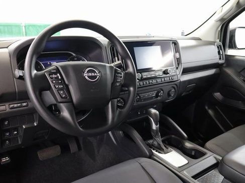 Certified 2025 Nissan Frontier S image 19