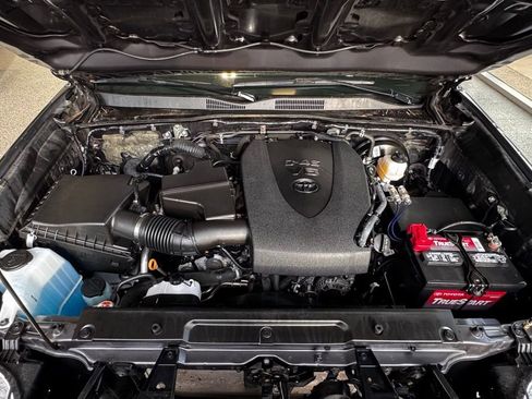 Used 2022 Toyota Tacoma SR5 image 15