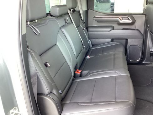 Used 2025 GMC Sierra 1500 SLT image 19