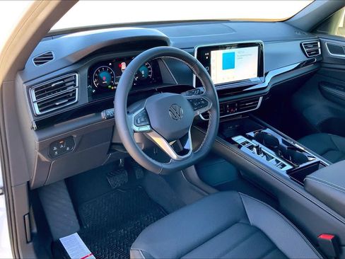 New 2026 Volkswagen Atlas Cross Sport SEL AWD/4WD image 8