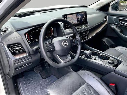 Certified 2026 Nissan Rogue Platinum w/ Platinum Premium Package AWD/4WD image 18
