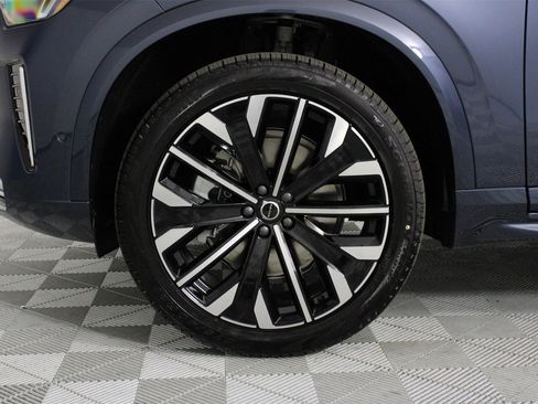 New 2026 Volvo XC90 B6 Plus w/ Protection Package Premier image 12