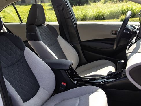 Used 2023 Toyota Corolla LE image 20