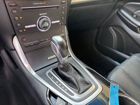 Used 2015 Ford Edge Titanium image 10